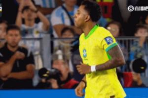 半场被换下！罗德里戈比赛中与帕雷德斯互怼，当前进球荒超半年